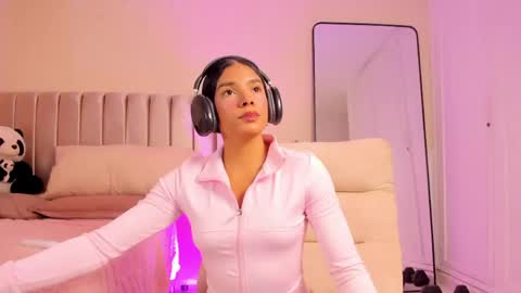 Snapshot of kendra_fit chatting on May 28, 2:31 am Lu online show from May 28, 2:31 am