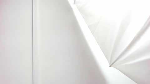 Kendra London online show from March 14, 11:15 am