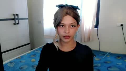 kendra_lunaxx online show from June 18, 2:12 am