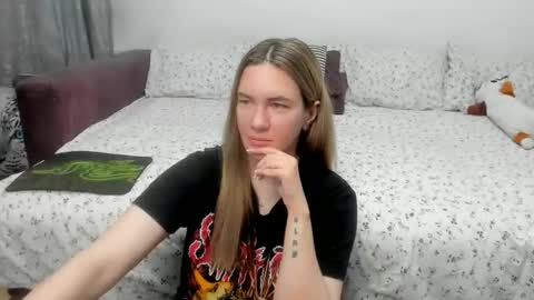 Kendra online show from May 29, 1:03 am