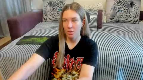 Snapshot of kendra_xx_ chatting on June 23, 11:47 pm Kendra online show from June 23, 11:47 pm