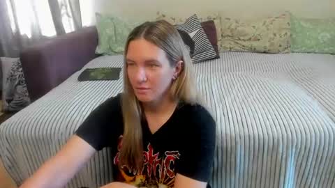 Snapshot of kendra_xx_ chatting on July 5, 4:19 am Kendra online show from July 5, 4:19 am