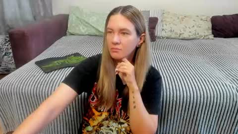Snapshot of kendra_xx_ chatting on July 13, 11:40 pm Kendra online show from July 13, 11:40 pm