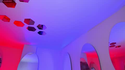 Snapshot of kendraclark_ chatting on March 18, 4:26 am K E N D R A online show from March 18, 4:26 am