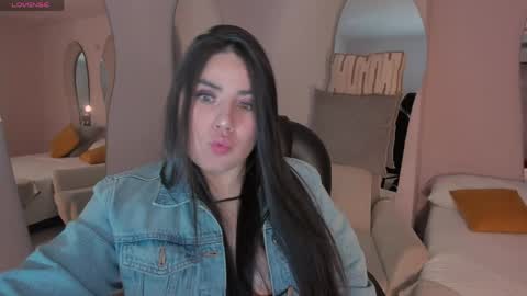 Snapshot of kendraclark_ chatting on April 9, 3:17 am K E N D R A online show from April 9, 3:17 am