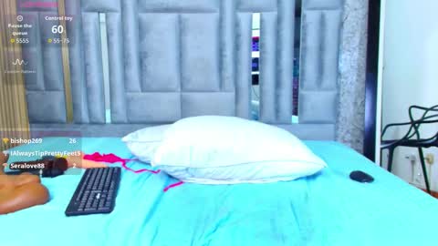 Kendra Foster online show from December 5, 8:01 am