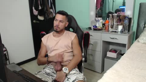 Chriss Morales online show from January 15, 10:35 pm