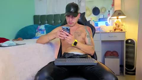 Chriss Morales online show from October 18, 1:30 am