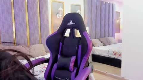 Snapshot of keniavelvet_ chatting on February 5, 2:00 pm keniavelvet online show from February 5, 2:00 pm