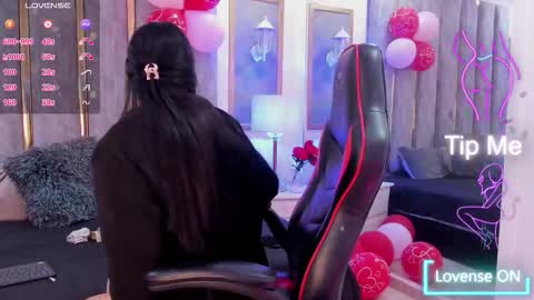 Snapshot of keniavelvet_ chatting on February 23, 3:53 pm keniavelvet online show from February 23, 3:53 pm