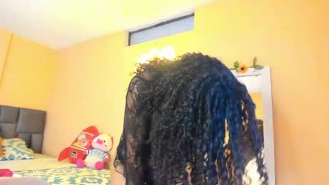 Snapshot of keniia_riizz chatting on May 15, 6:26 pm Kenia online show from May 15, 6:26 pm