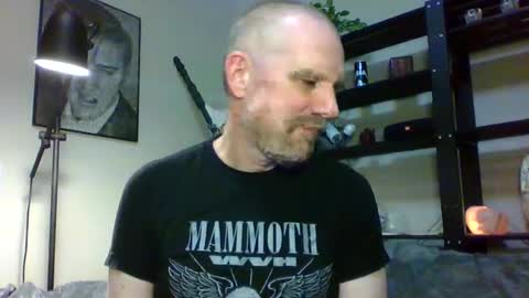 Snapshot of kenkuddles chatting on January 26, 4:20 am Ken Kuddles online show from January 26, 4:20 am