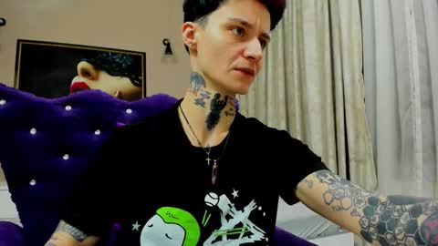 Snapshot of kennyvibe chatting on February 21, 4:52 pm kennyvibe online show from February 21, 4:52 pm