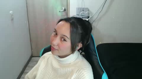 Snapshot of kenshi2302 chatting on January 14, 12:05 am kenshi2302 online show from January 14, 12:05 am