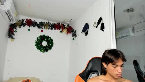 Snapshot of kenshi_roa chatting on February 10, 7:07 pm kenshi_roa online show from February 10, 7:07 pm