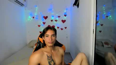 Snapshot of kenshi_roa chatting on February 14, 7:43 pm kenshi_roa online show from February 14, 7:43 pm