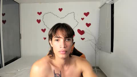 Snapshot of kenshi_roa chatting on February 16, 10:28 pm kenshi_roa online show from February 16, 10:28 pm