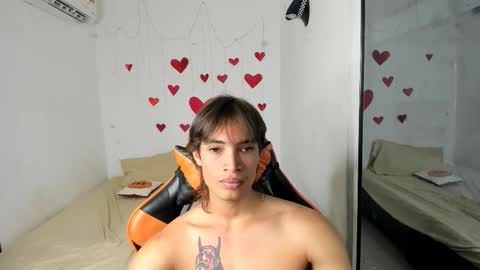 Snapshot of kenshi_roa chatting on February 19, 7:43 pm kenshi_roa online show from February 19, 7:43 pm