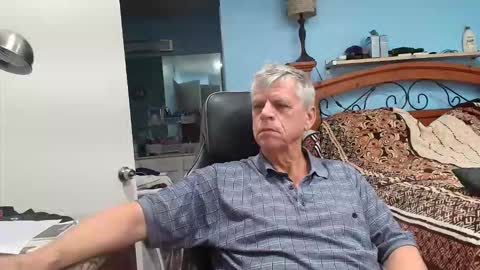 Snapshot of kent_ham chatting on May 22, 10:26 pm kent_ham online show from May 22, 10:26 pm