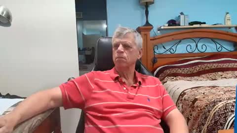 Snapshot of kent_ham chatting on May 26, 9:55 pm kent_ham online show from May 26, 9:55 pm
