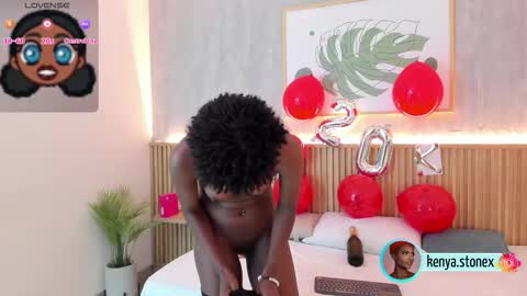 Snapshot of kenya_stone_ chatting on October 23, 8:51 pm kenya online show from October 23, 8:51 pm