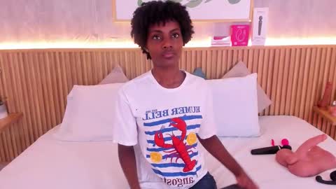 Snapshot of kenya_stone_ chatting on December 5, 7:54 pm kenya online show from December 5, 7:54 pm