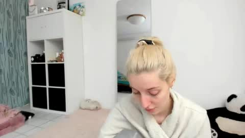Kenzie online show from May 24, 1:38 pm