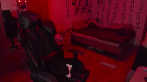 Looking for a moderator I PVT IS OPEN online show from December 19, 11:06 am