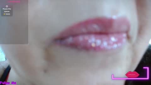 Snapshot of kerly_doll chatting on October 30, 7:58 pm K E R L Y online show from October 30, 7:58 pm