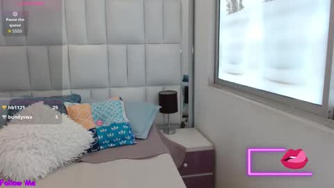 Snapshot of kerly_doll chatting on November 28, 3:47 pm K E R L Y online show from November 28, 3:47 pm