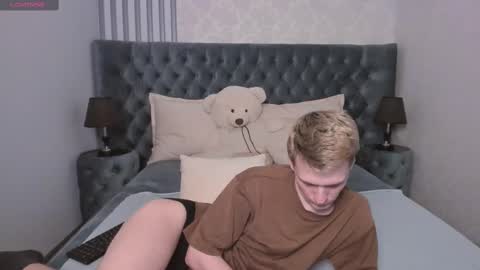 Snapshot of kerry_slay chatting on March 1, 6:00 pm Kerry online show from March 1, 6:00 pm