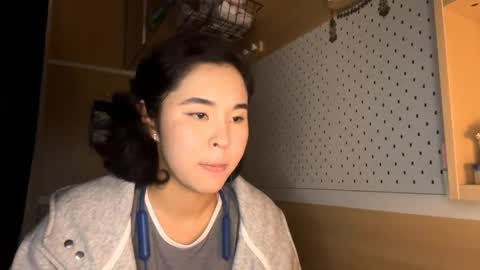 Jenny  online show from April 15, 5:03 am