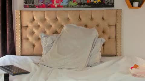 Kery Hillson online show from January 12, 5:01 pm