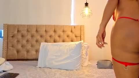 Kery Hillson online show from April 18, 3:38 pm