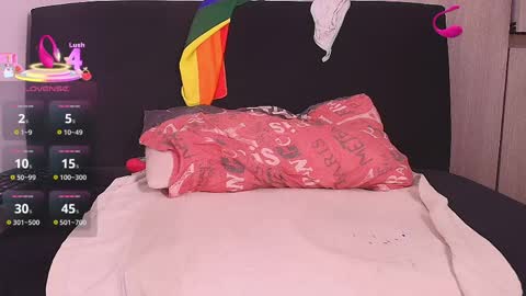 KESHA online show from April 1, 1:41 pm