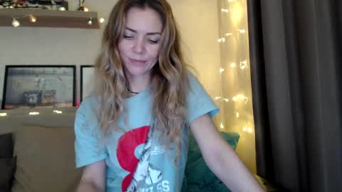 kessiecage online show from December 23, 2:13 am