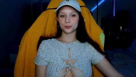 ketlinrous online show from February 3, 2:44 pm