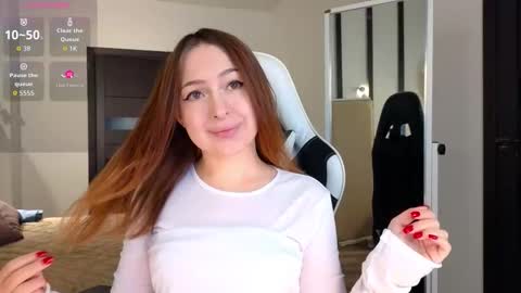 Snapshot of ketrin_white_ chatting on December 23, 2:42 am im Ket dont forget give my thumbs up online show from December 23, 2:42 am