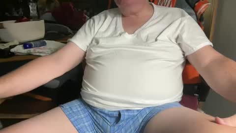 Snapshot of kev92569 chatting on January 8, 1:42 am kev92569 online show from January 8, 1:42 am