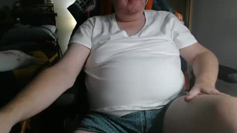 Snapshot of kev92569 chatting on January 25, 2:04 am kev92569 online show from January 25, 2:04 am