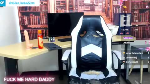 Snapshot of kevin__max_ chatting on January 19, 4:12 am Kev online show from January 19, 4:12 am