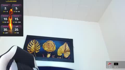 Snapshot of kevin__max_ chatting on November 26, 11:44 am Kev online show from November 26, 11:44 am