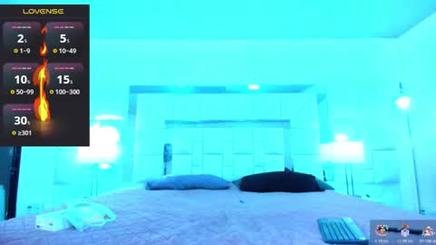 Snapshot of kevin__max_ chatting on December 3, 8:29 pm Kev online show from December 3, 8:29 pm