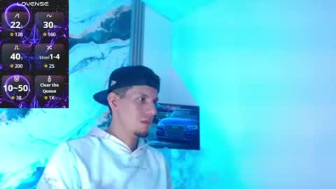 Snapshot of kevin__max_ chatting on June 17, 3:09 am Kev online show from June 17, 3:09 am