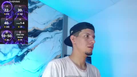 Snapshot of kevin__max_ chatting on June 18, 3:07 am Kev online show from June 18, 3:07 am