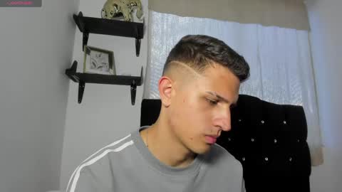 Snapshot of kevin_ahs1 chatting on June 6, 10:58 pm Kevin Ahs online show from June 6, 10:58 pm