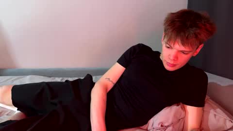 Snapshot of kevin_bucks chatting on February 25, 1:54 pm Kevin online show from February 25, 1:54 pm