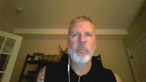 Snapshot of kevin_edges chatting on September 18, 10:39 am kevin_edges online show from September 18, 10:39 am
