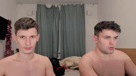 Snapshot of kevin_hornyyy chatting on January 23, 9:39 pm kevin online show from January 23, 9:39 pm