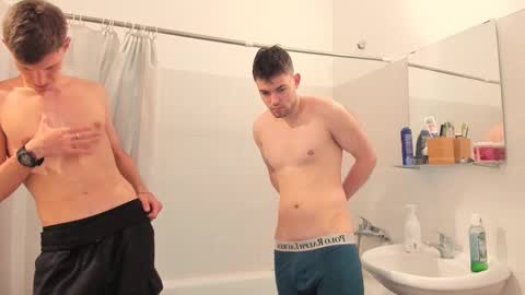 Snapshot of kevin_hornyyy chatting on March 12, 1:19 pm kevin online show from March 12, 1:19 pm